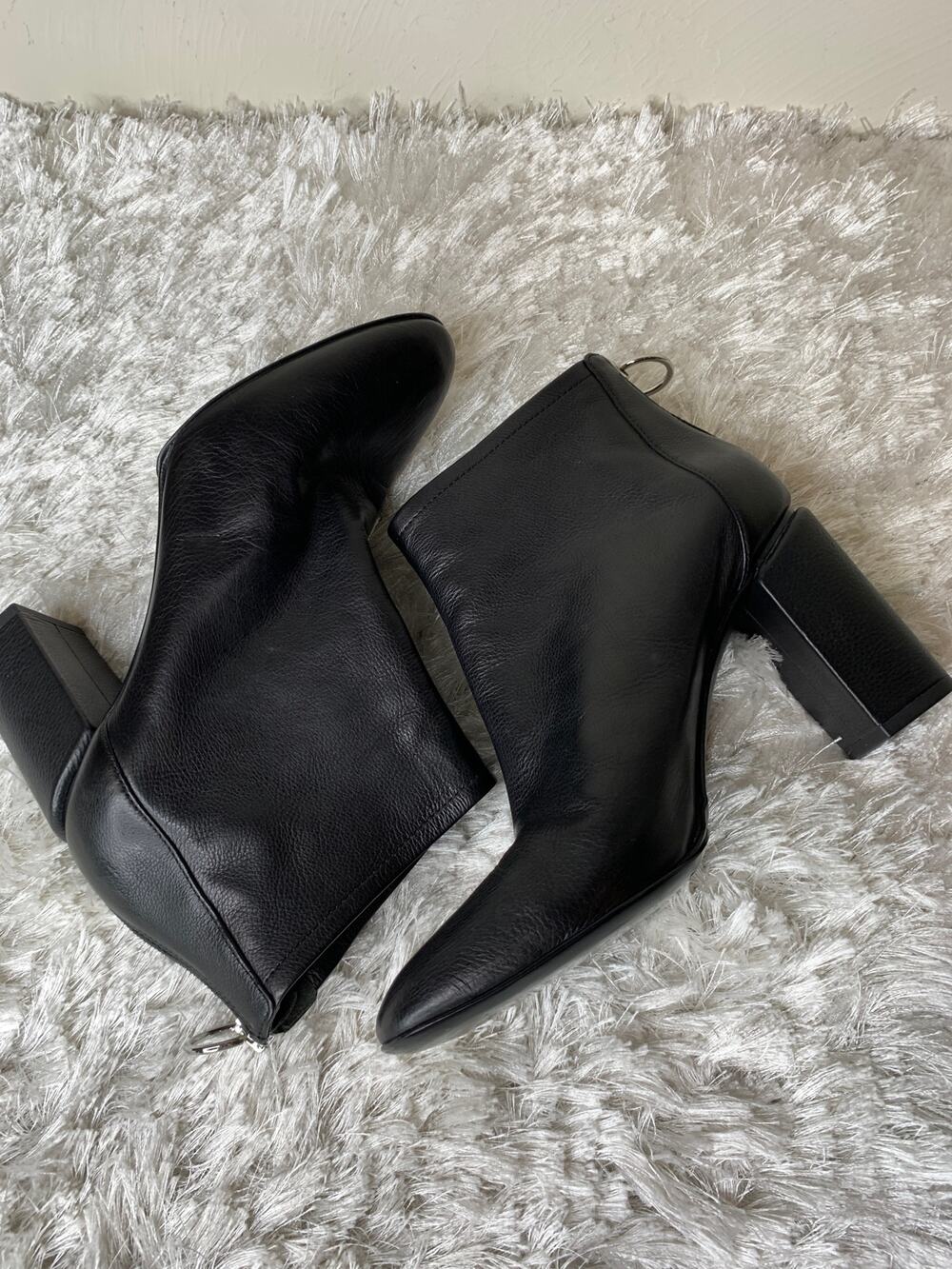 Via Spiga Black Bootie Sz 7.5 Ring Zip Block Heel
